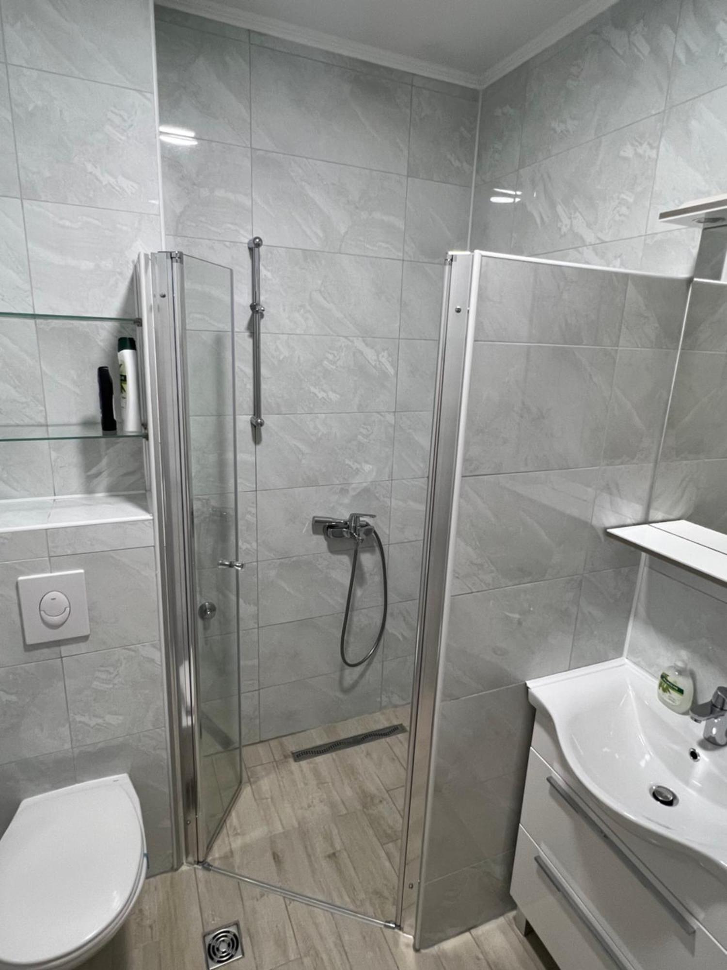 Apartment Ana 4+2 Makarska Esterno foto