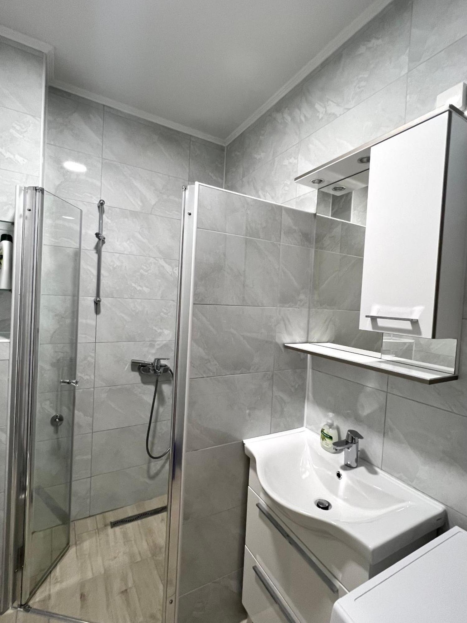 Apartment Ana 4+2 Makarska Esterno foto